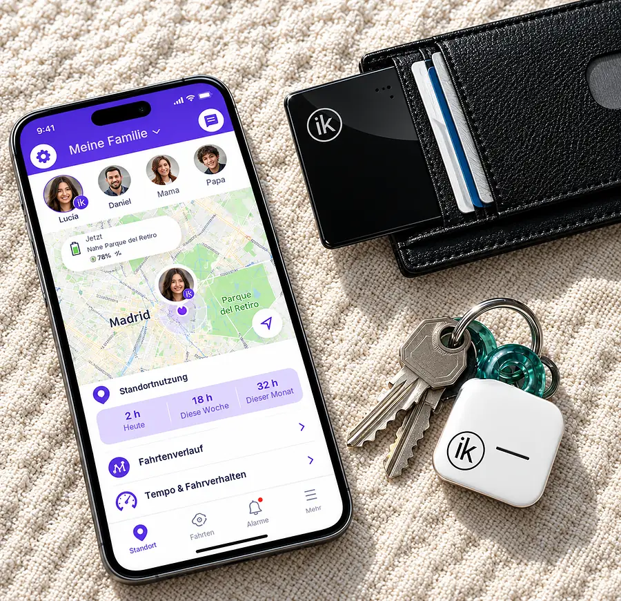 inthesk-App auf dem Handy neben der ik-Karte in der Geldbörse und dem ik-Tracker am Schlüsselbund